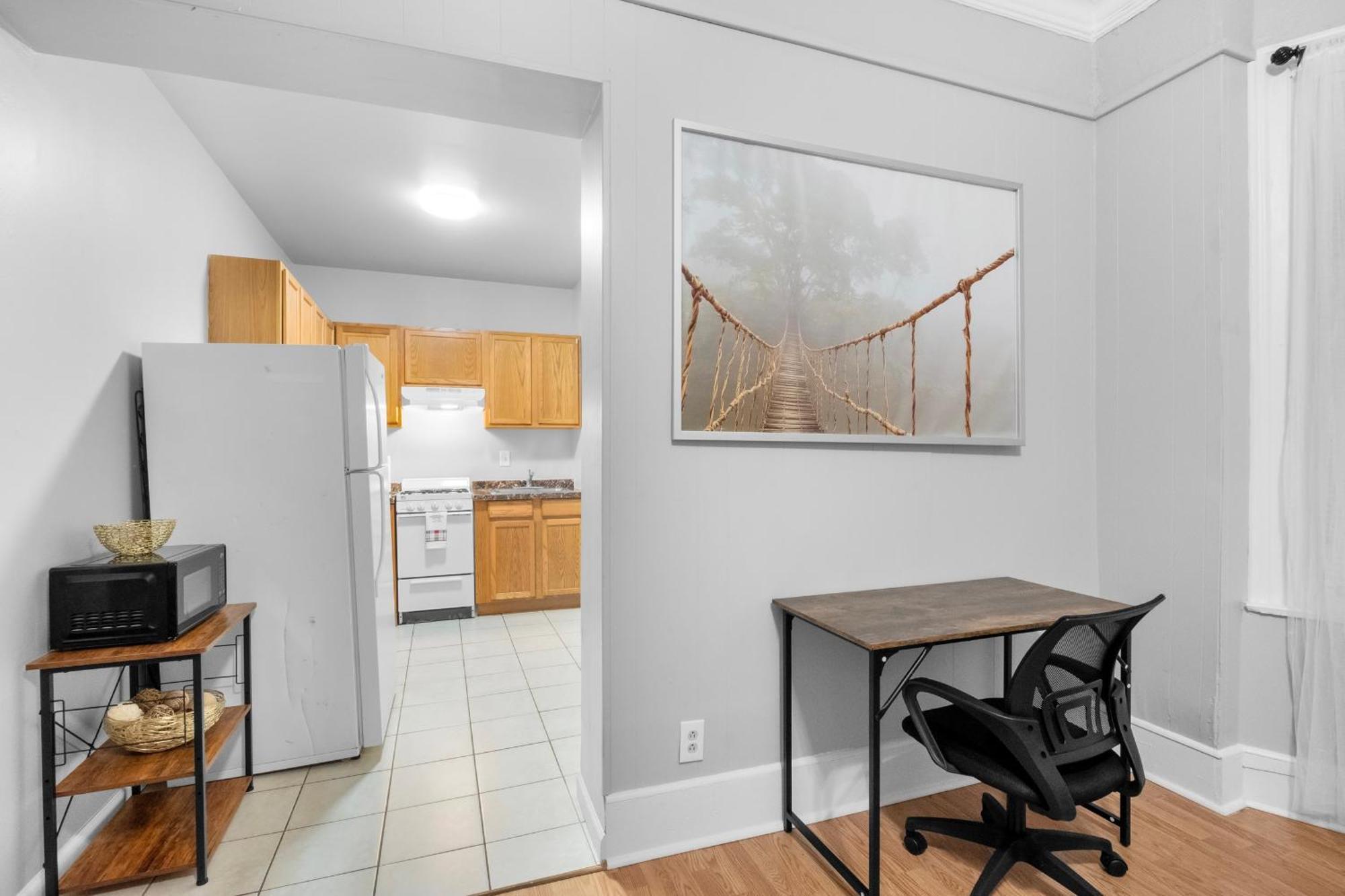 Charming 2br Near Drexel Philadelphia